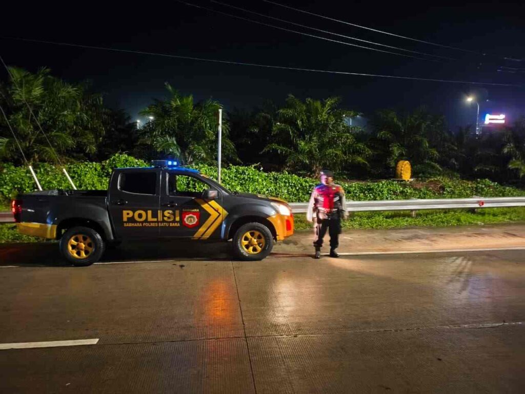 Polres Batu Bara Gelar Patroli Gabungan Roda-4 di Akses Tol Lima Puluh – Antisipasi Begal, Balap Liar dan Tindak Pidana 3C